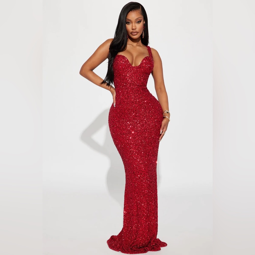 Fashion Nova Alora Sequin Maxi Dress - Size Small NEVER WORN